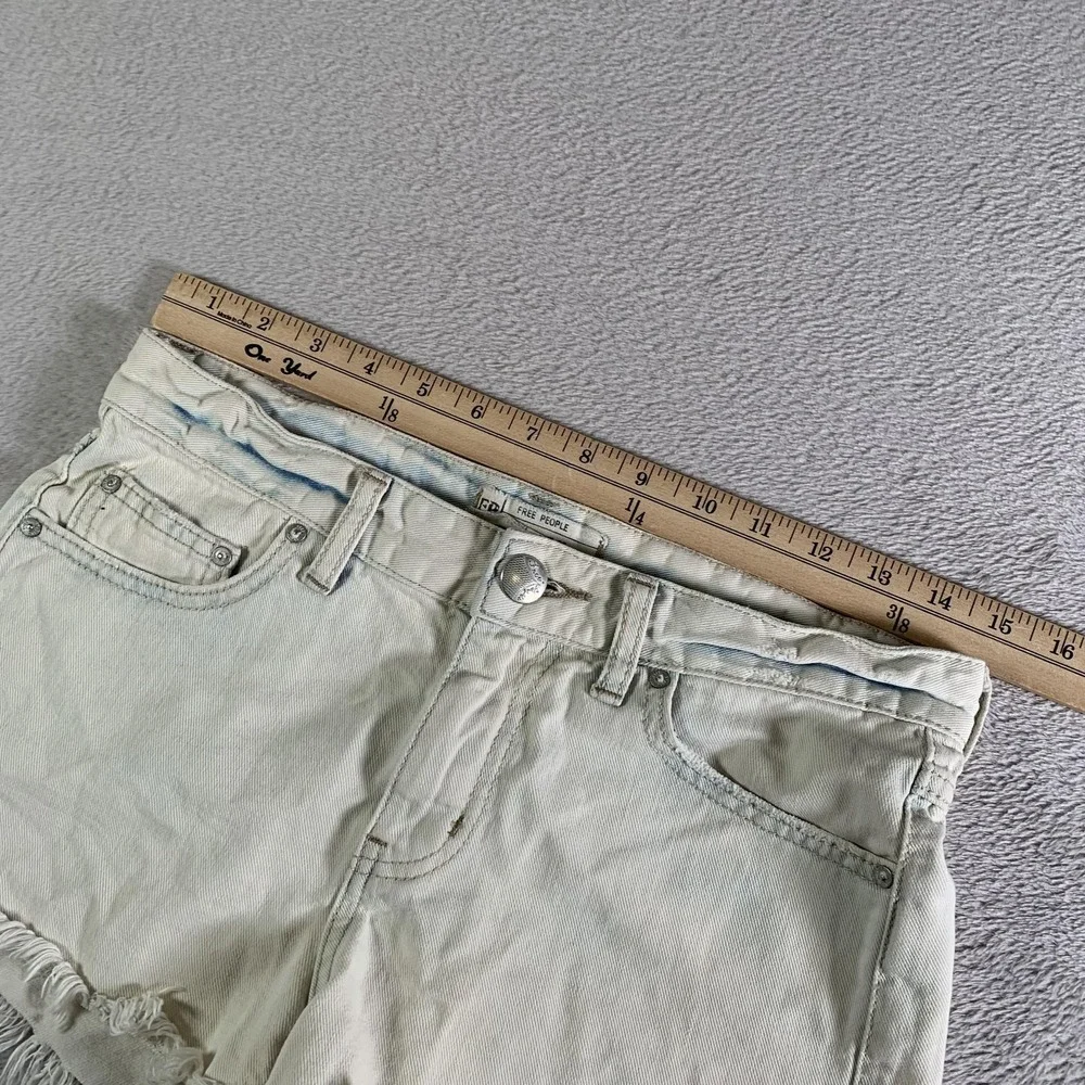 Free People Denim Cutoff Shorts Womens 25 White Raw Hem‎ Frayed Denim Casual
